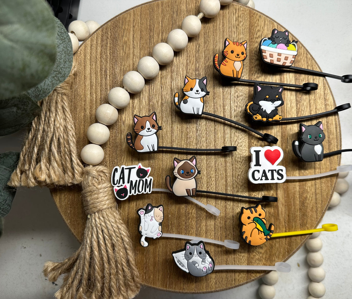 Cat Straw Topper